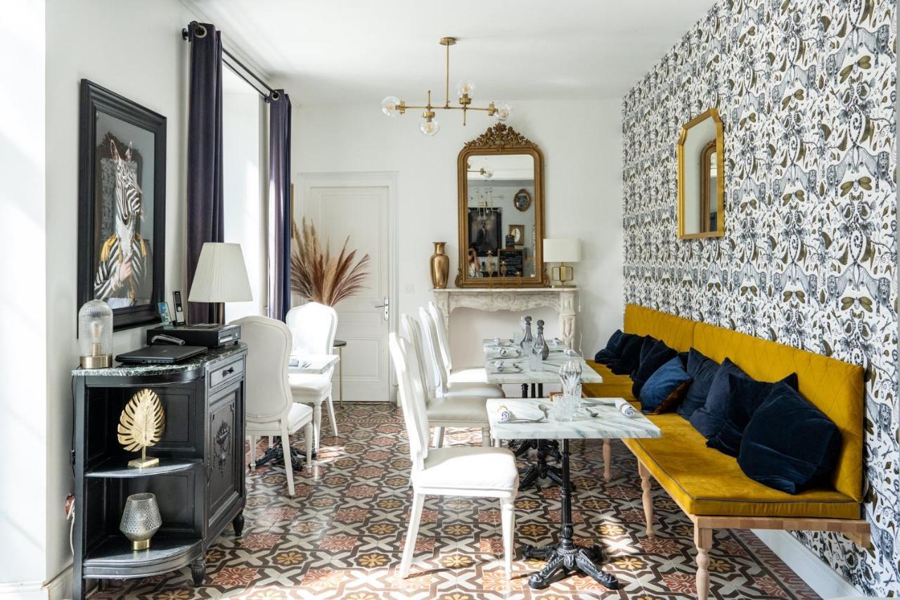Chateau Des Ayes - Chambres & Suites Saint-Étienne-de-Saint-Geoirs Kültér fotó