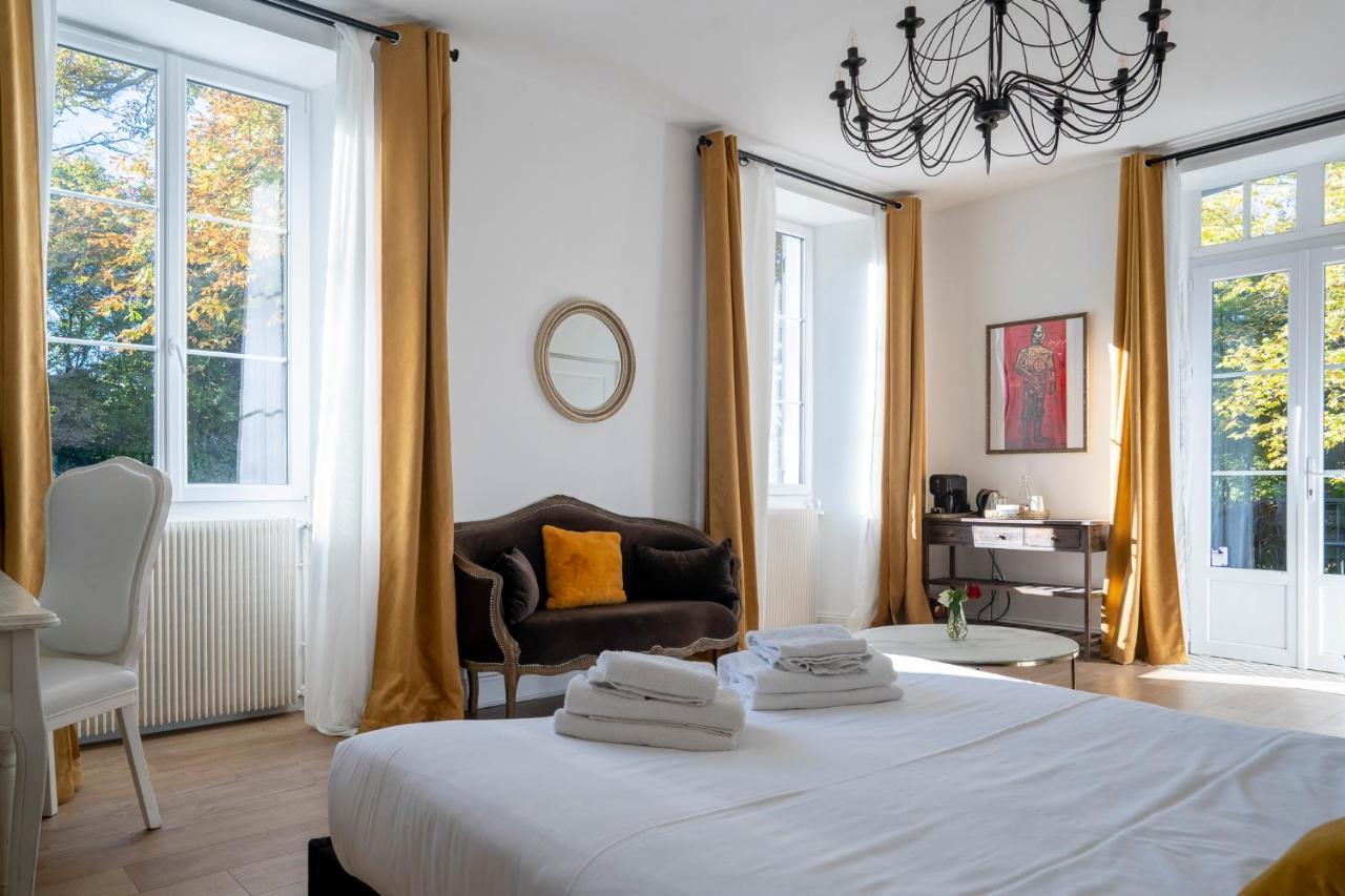 Chateau Des Ayes - Chambres & Suites Saint-Étienne-de-Saint-Geoirs Kültér fotó